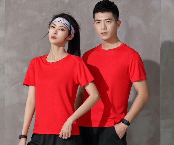 上大學(xué)的農(nóng)村姑娘都去那里了沖鋒衣服裝廠(chǎng)是女孩子的最佳選擇